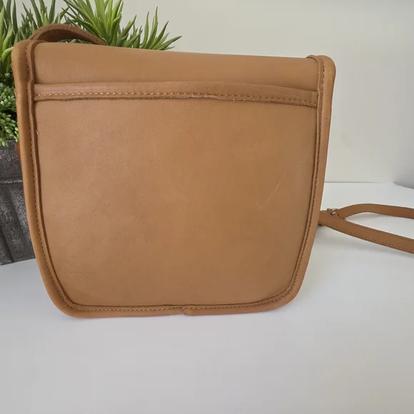 Vintage Coach Companion Flap Crossbody Bag Camel Glove Tanned Leather - Picture 3 of 15